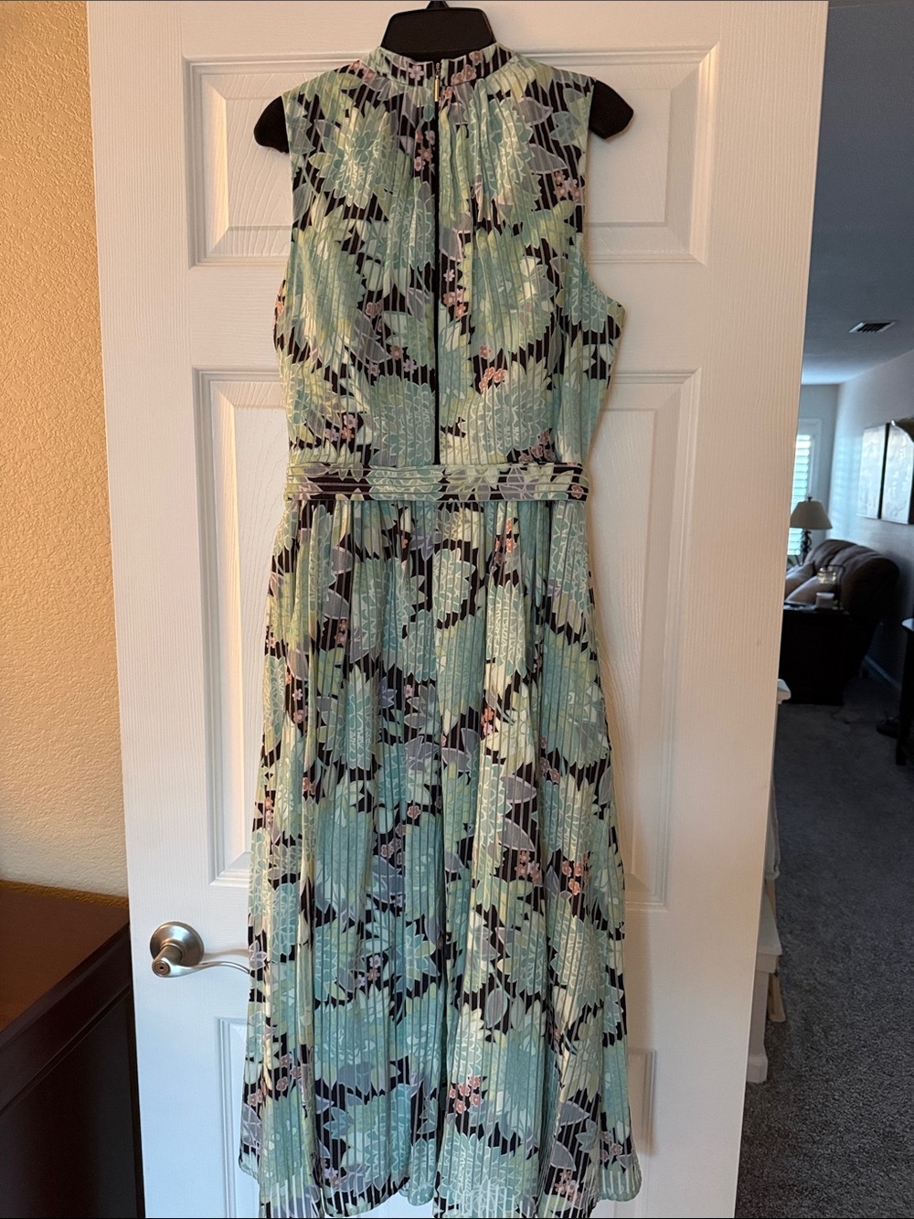Kate Spade New York "Dahlia Bloom Burnout" dress - Picture 4 of 7